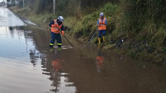 Fuertes lluvias dejaron vías anegadas en Tumbaco este 3 de octubre