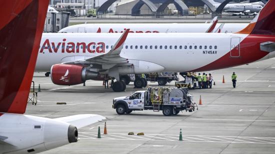 Aviones de Avianca estacionados en el aeropuerto internacional de Bogotá, el 26 de agosto de 2024.