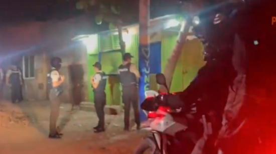Policías realiza allanamientos en Durán, tras dos masacres en una semana