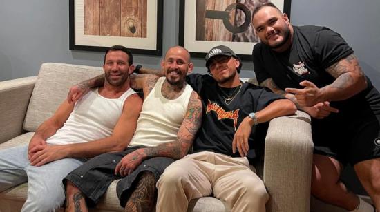 Joao Rojas junto a Chito Vera, Luke Rockhold en Ecuador, 14 de octubre de 2024.