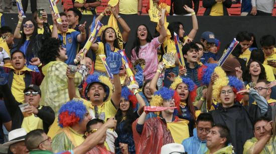 Hinchas de Ecuador en el partido entre la Tri y Paraguay, jugado en el estadio Rodrigo Paz Delgado, el pasado 10 de octubre de 2024.