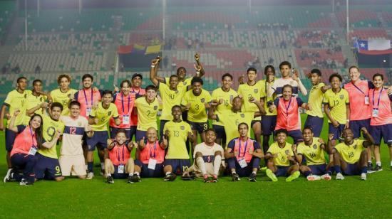 Los seleccionados de Ecuador luego de vencer a Chile en la semifinal del Sudamericano Sub 15, el 16 de octubre de 2024.