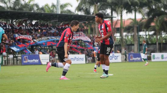 Luis Celi festeja su gol en el partido de Deportivo Quito ante Cantera Orense por la Segunda Categoría, el 20 de octubre de 2024.