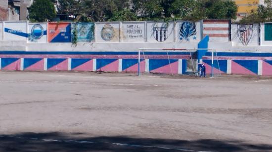 Quito: Hombre fue asesinado en estadio de liga barrial de La Roldós, a cuatro días de la última balacera