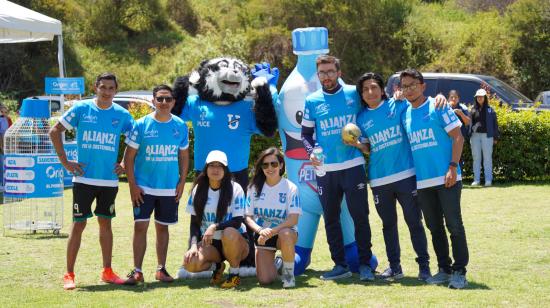 Universidad Católica firmó un acuerdo sobre conciencia ambiental y reciclaje.