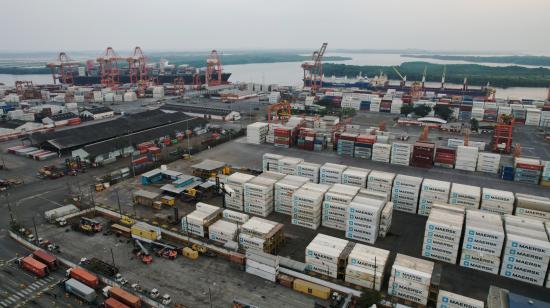 La concesionaria del Puerto de Guayaquil invirtió cerca de USD 15 millones en escáneres y equipos de seguridad en 2023 para inspeccionar de forma no intrusiva los contenedores que ingresan a la terminal.