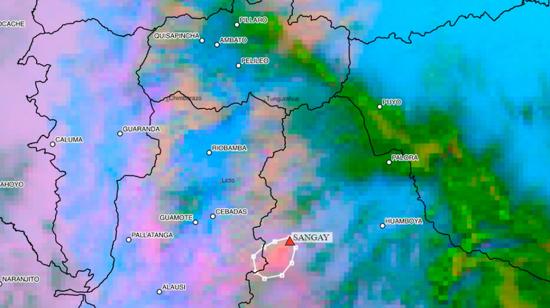 Alerta por caída de ceniza en Chimborazo, en medio de apagones de 14 horas