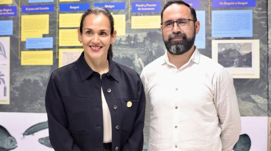 Los ministros de Energía, de Ecuador, Inés Manzano; y de Colombia, Andrés Camacho, en reunión el 28 de octubre de 2024.