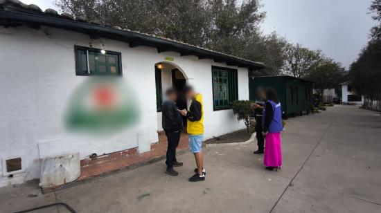 Jóvenes en un centro de rehabilitación clandestino de Quito, el 29 de octubre de 2024.