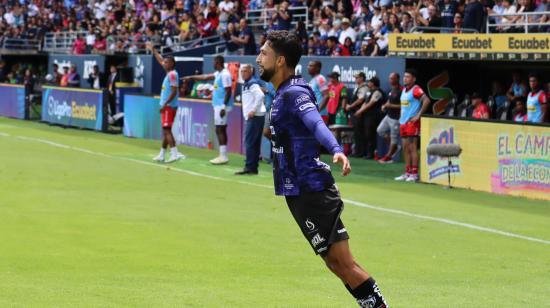 Jeison Medina, delantero de Independiente del Valle, celebra tras marcar el gol ante El Nacional, este domingo 3 de noviembre de 2024.