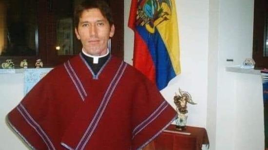 sacerdote enrique arcos