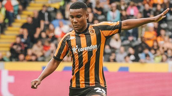 Óscar Zambrano, durante un partido con el Hull City, el 25 de agosto de 2024.