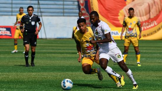 Delfín y Mushuc Runa en el estadio Jocay, en duelo válido por la LigaPro, este viernes 8 de noviembre de 2024.