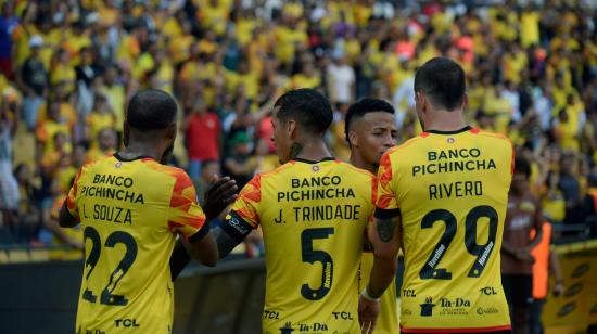 Jugadores de Barcelona SC, durante un partido de LigaPro, el 27 de octubre de 2024.