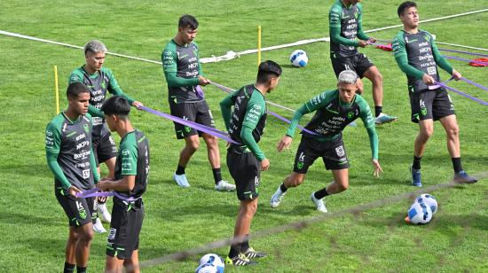 Jugadores de Bolivia, durante un entrenamiento previo al partido con Ecuador por Eliminatorias, el 6 de noviembre de 2024.