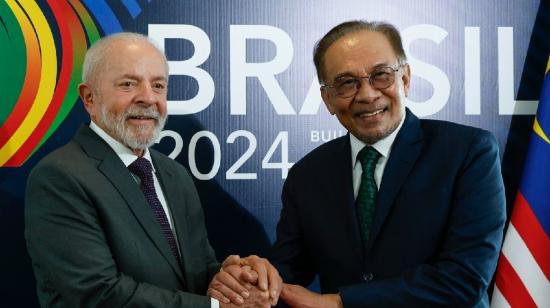 El presidente brasileño, Luiz Inácio Lula da Silva (izq.) y el Primer ministro de Malasia, Anwar Ibrahim, en una reunión del 17 de noviembre de 2024, antes del G20.