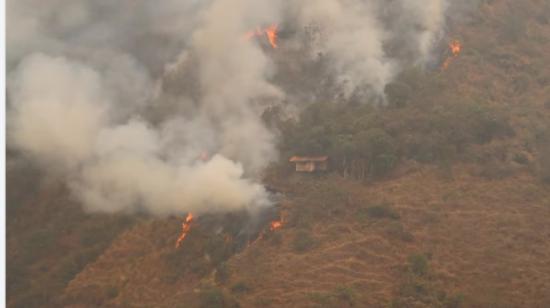 incendio forestal en San Pedro de Vilcabamba