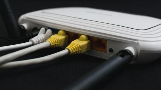 La Agencia de Regulación y Control de las Telecomunicaciones (Arcotel) aprobó, el 18 de noviembre de 2024, una resolución en la que declara la extinción del título habilitante para la operación del cable submarino de internet a la empresa Cable Andino S.A. Corpandino, que provee su servicio a Telconet y Netlife.