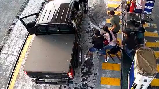 Mujer secuestrada en una gasolinera de Quevedo, en Los Ríos.