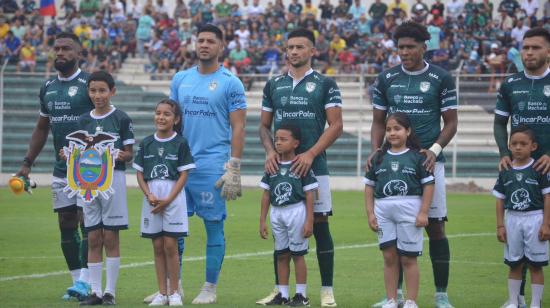 Jugadores de Orense, durante un partido de LigaPro, el 1 de noviembre de 2024.