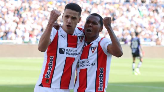 Alex Arce y Bryan Ramírez festejando su gol ante Independiente de Valle, 9 de septiembre de 2024.