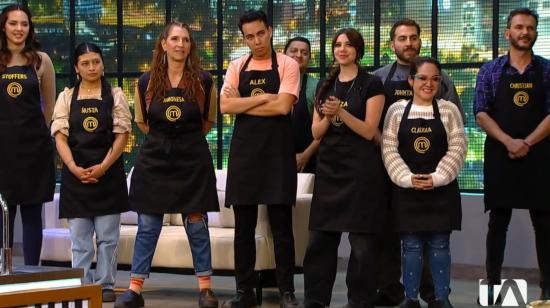 Nueve concursantes de MasterChef Celebrity Ecuador 2 recibireon el delantal negro en el programa de este lunes 25 de noviembre de 2024.