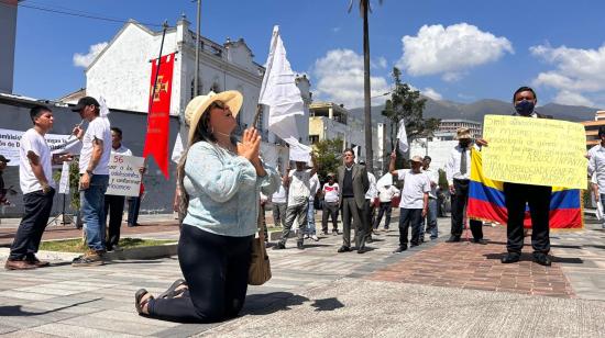 Grupos pro vida llegaron este 26 de noviembre de 2024 a la Asamblea para rechazar el Código de la Niñez.