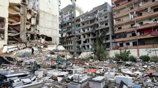 Edificio dañado recientemente por un bombardeo israelí, el 28 de noviembre de 2024, un día después de que entrara en vigor un alto el fuego entre Israel y Hezbollah.