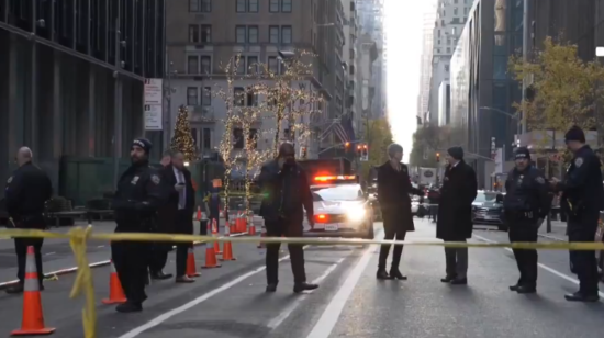 Personal policial en una calle de Manhattan