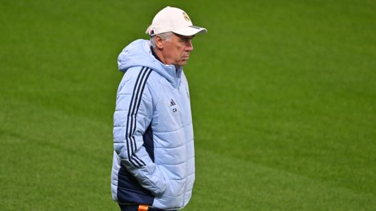 El entrenador del Real Madrid, Carlo Ancelotti, dirige una sesión de entrenamiento en Bérgamo, este 9 de diciembre de 2024.