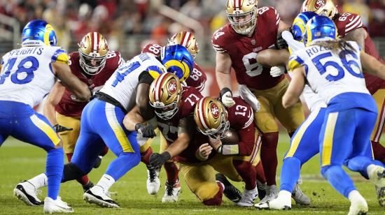 San Francisco 49ers contra Los Angeles Rams durante el tercer cuarto del partido en el Levi's Stadium en Santa Clara, California.