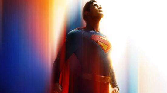 Detalle del primer afiche oficial de 'Superman', cuyo estro está previsto para 2025.