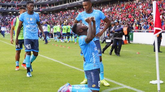 El Nacional festeja un gol ante Independiente del Valle, el 27 de noviembre de 2024.