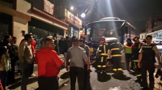 Accidente de tránsito en la avenida Ladrón de Guevara, en La Floresta, en el norte de Quito.