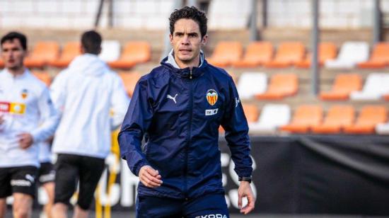 Josep Alcácer, durante un entrenamiento con el Valencia CF, el 29 de diciembre de 2024.