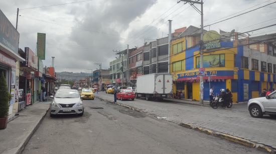 Imagen de la calle La Cocha, en el sur de Quito, uno de los puntos más conflictivos del circuito Turubamba, el 27 de diciembre de 2024.