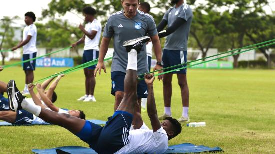 Jugadores de Emelec durante los trabajos de pretemporada este jueves 9 de enero de 2024.