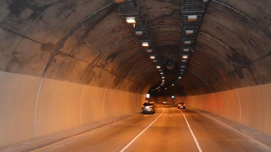 El interior del túnel San Eduardo en Guayaquil, 10 de enero de 2025.