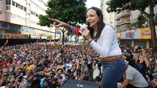 La líder antichavista María Corina Machado pronuncia un discurso el 9 de enero de 2025, en una manifestación en Caracas, Venezuela.