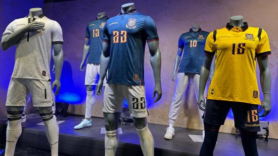 Presentación de las camisetas de la Selección por los 100 años del fútbol ecuatoriano.