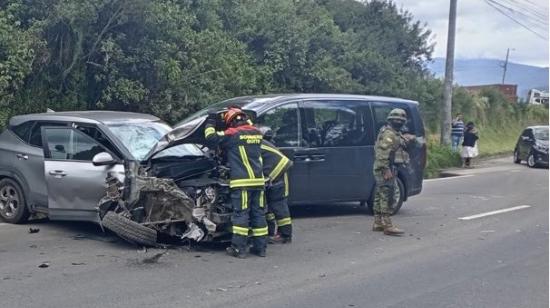 Imagen del Cuerpo de Bomberos de accidente registrado este 22 de marzo de 2025 en el sur de Quito.