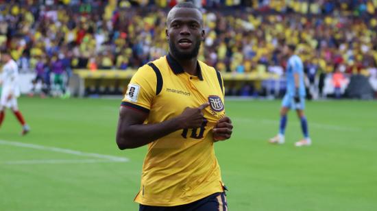 Enner Valencia celebrando uno de sus goles en el partido entre Ecuador y Venezuela por Eliminatorias, 21 de marzo de 2025.