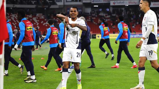 Fotografía de jugadores de Liga de Quito el 19 de mayo 2035 en el estadio Rodrigo Paz Delgado.