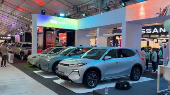 Desde SUV eléctricos hasta camionetas híbridas de alta potencia, más de 50 marcas participan en Automundo 2026. Estos son algunos de los lanzamientos y anuncios que marcaron su primera jornada.