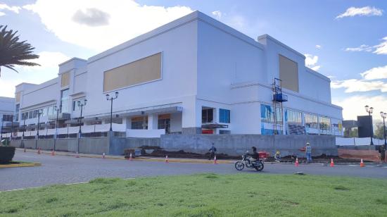 Vista exterior del San Luis Shopping, ubicado en el Valle de los Chillos, en Quito, el 16 de octubre de 2026.