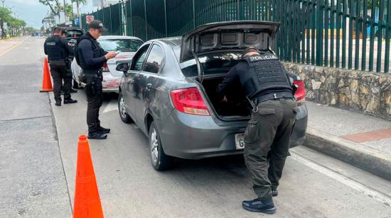 Fotografía referencial de un operativo en la Zona 8, que comprende Guayaquil, Durán y Samborondón.