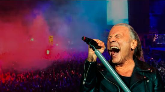 Composición que muestra al vocalista de Iron Maiden, Bruce Dickinson, y las bengalas que se prendieron en el concierto en Quito, el 14 de octubre de 2026.