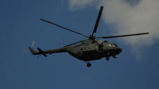 Imagen referencial del sobrevuelo de un helicóptero del Ejército de Colombia, en octubre de 2026.