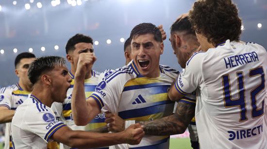 Lautaro Di Lollo (c) de Boca Juniors celebra su gol en la semifinal de vuelta de la Copa Sudamericana ante Vasco Da Gama, el martes 20 de octubre de 2026.