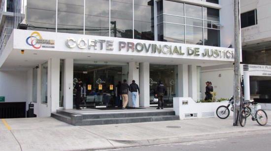 La sede de la Corte de Justicia de Pichincha, en donde se instaló la audiencia de juicio, mediante procedimiento abreviado, contra el expolicía Rodney Rengel, el 21 de octubre de 2026.